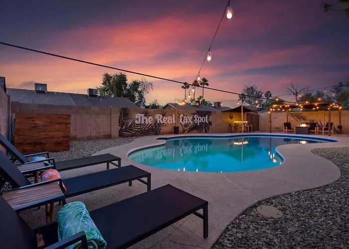 Modern With Heated Pool, Asu Holiday home *