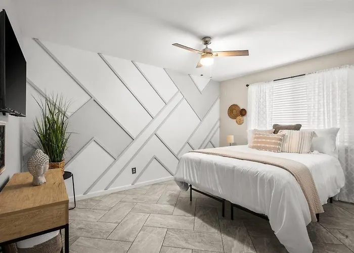 Modern With Heated Pool, Asu Holiday home Tempe